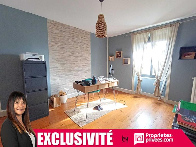 Maison - 221 m² - 7 pièces