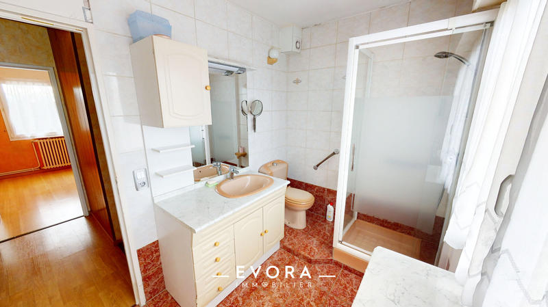 Maison - 95 m² - 5 pièces