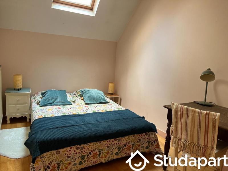 Chambre - 9 m² - 1 pièce