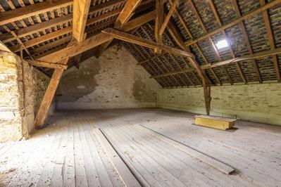 Maison - 290 m² - 9 pièces