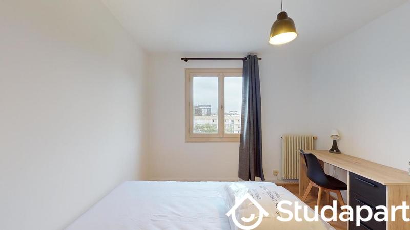 Chambre - 11 m² - 1 pièce