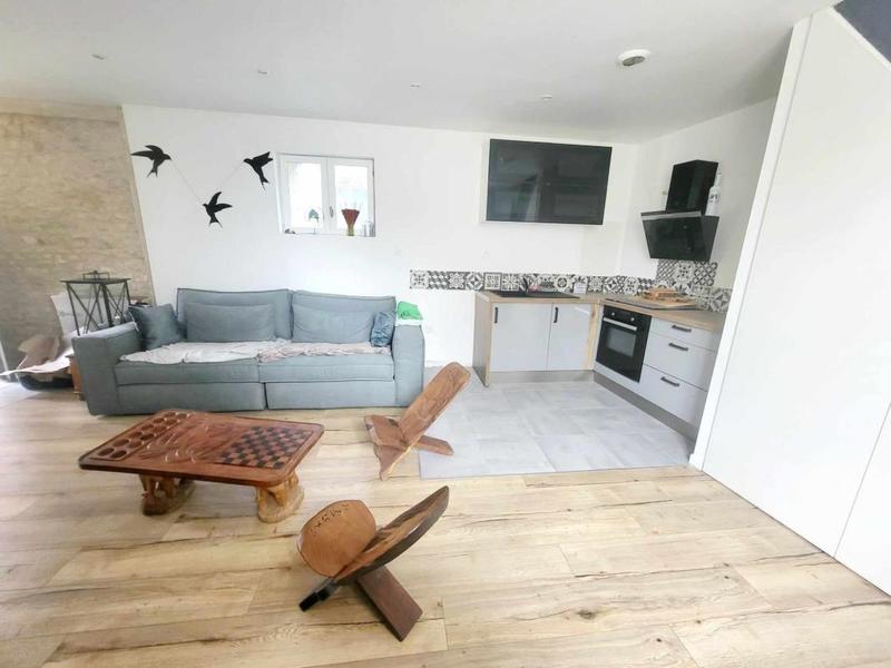 Studio - 49 m² - 3 pièces