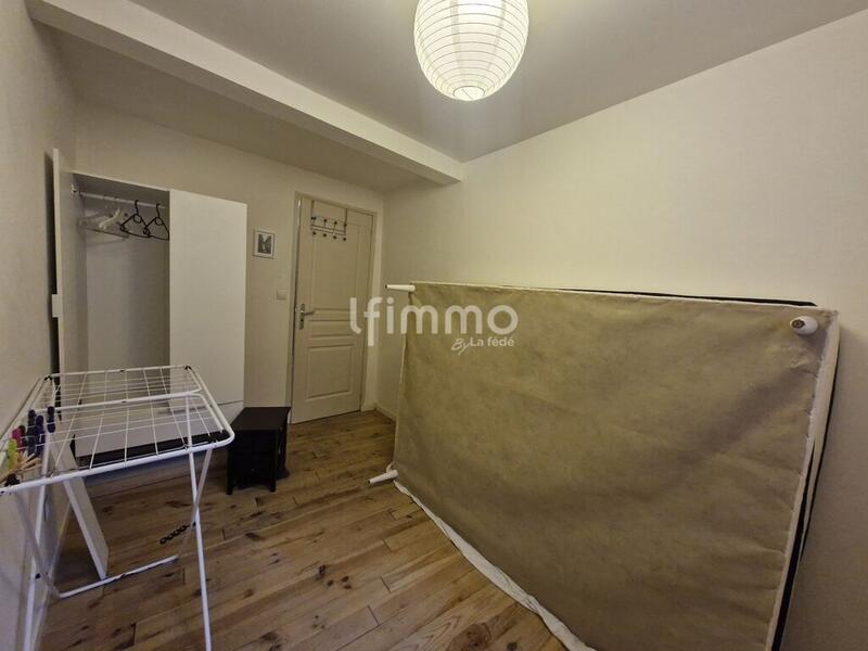 Immeuble - 104 m² - 6 pièces