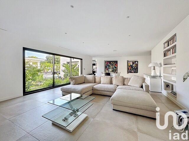 Maison de maîtres - 280 m² - 10 pièces