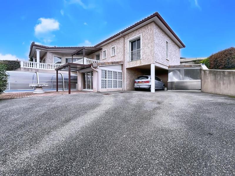 Pavillon - 197 m² - 5 pièces