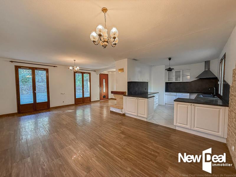 Maison - 92 m² - 4 pièces