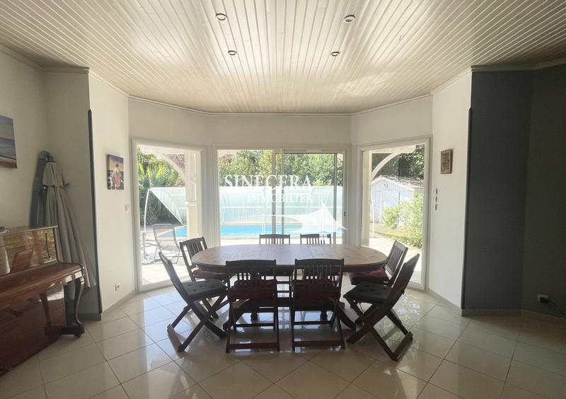 Maison - 110 m² - 6 pièces