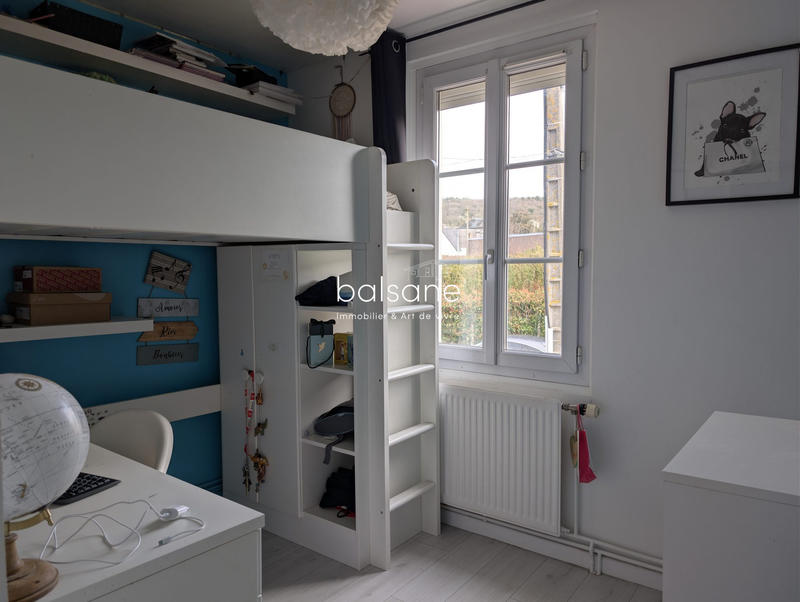 Maison - 99 m² - 5 pièces