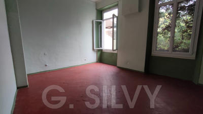 Maison - 300 m² - 9 pièces