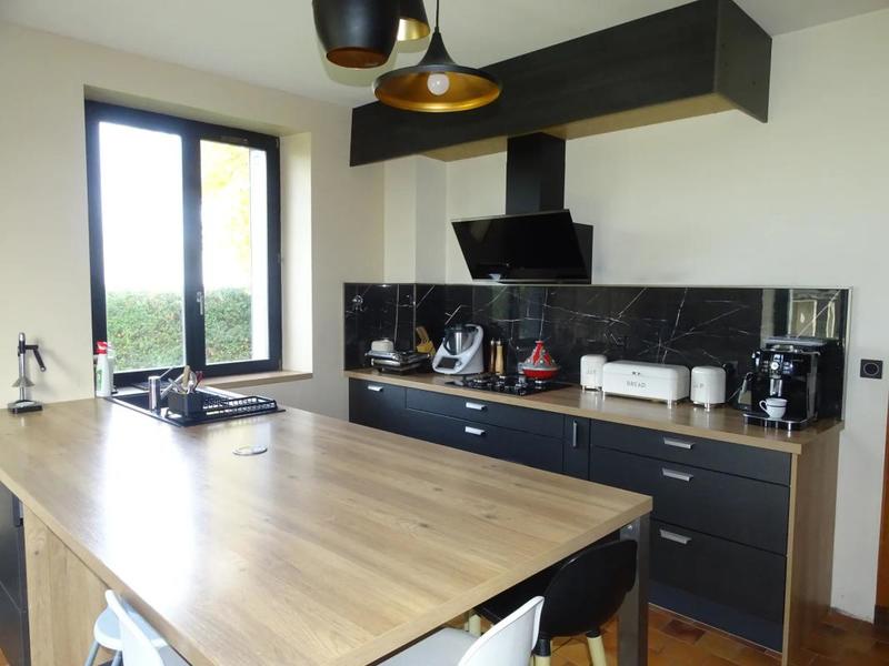 Maison - 205 m² - 7 pièces