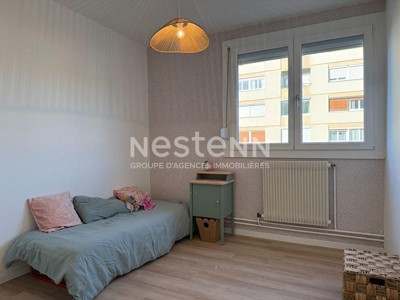 Appartement - 93 m² - 5 pièces