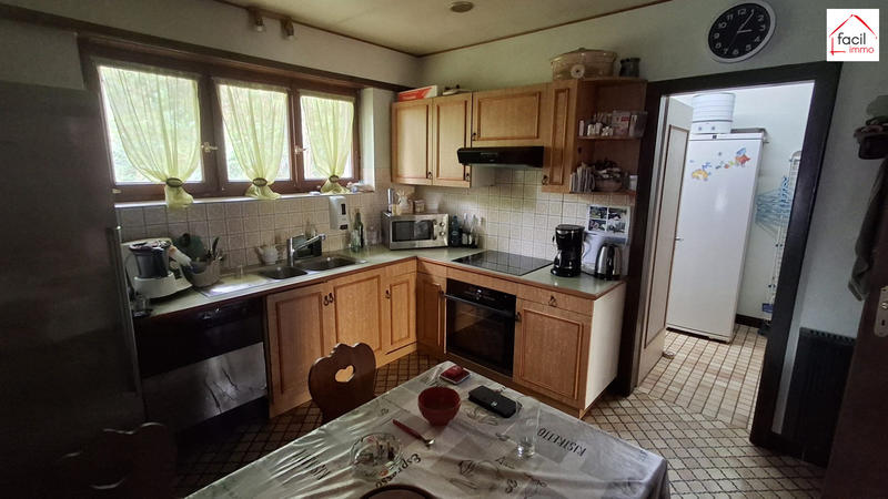 Maison - 250 m² - 9 pièces