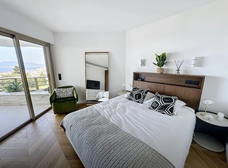 Appartement - 92 m² - 4 pièces