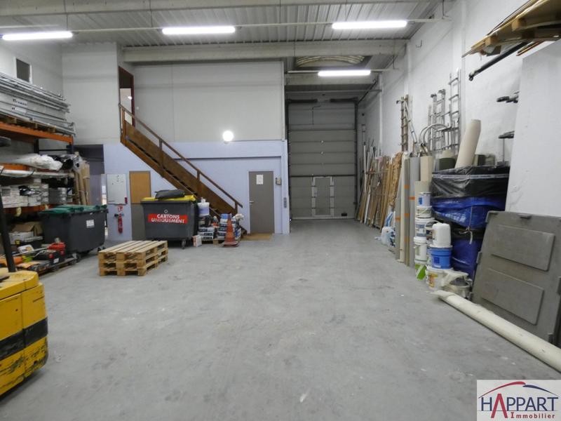 Entrepôt - 340 m²