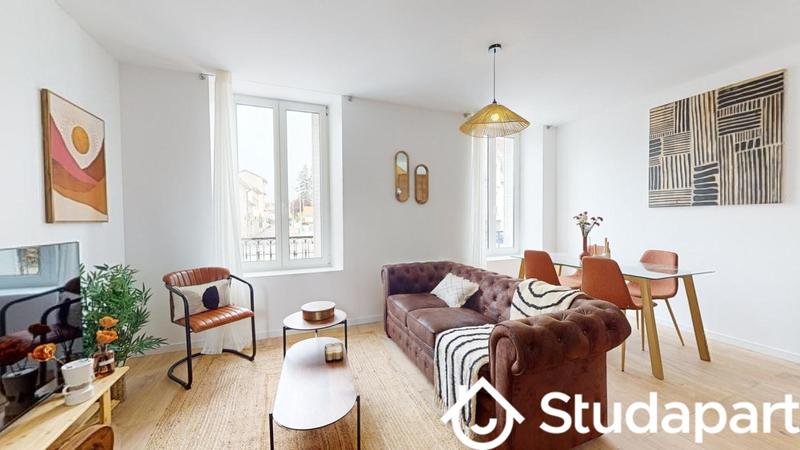 Chambre - 12 m² - 1 pièce