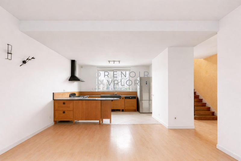 Maison - 161 m² - 8 pièces