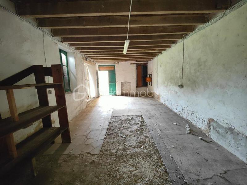 Maison - 400 m² - 6 pièces