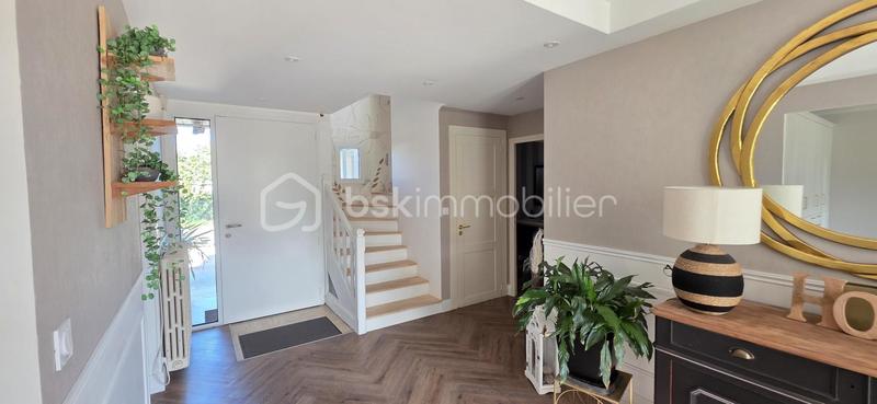 Demeure - 280 m² - 7 pièces