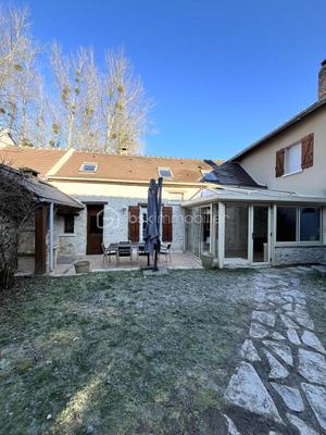 Maison - 140 m² - 5 pièces