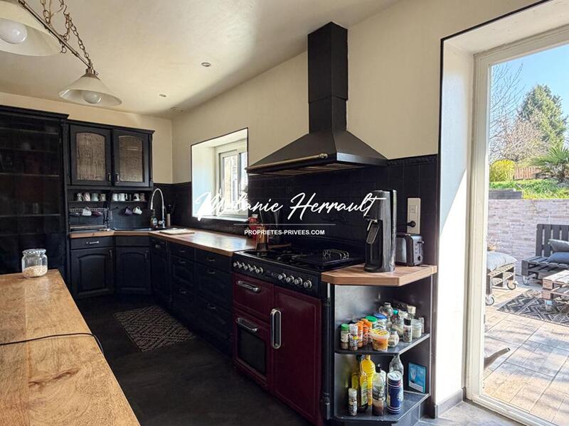 Maison - 200 m² - 8 pièces