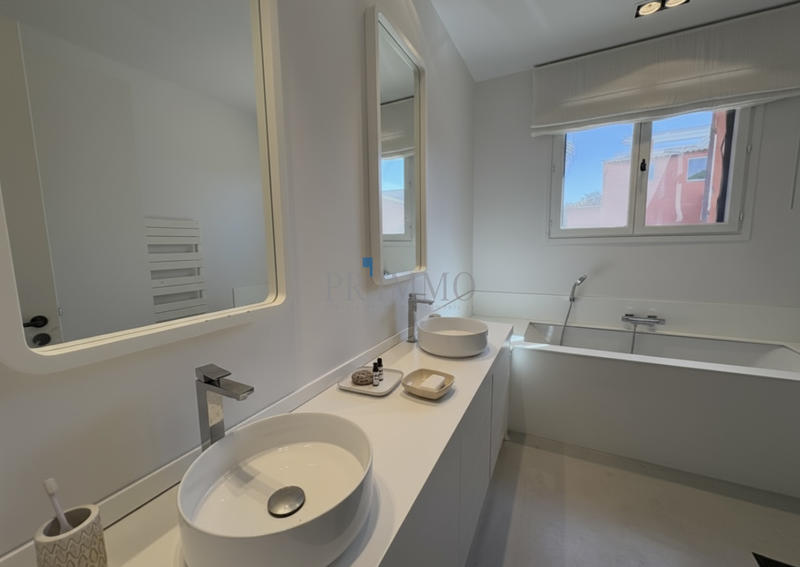 Villa - 180 m² - 7 pièces