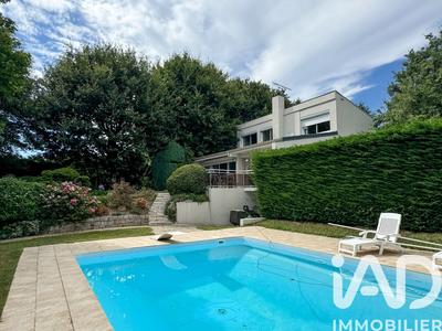 Maison - 120 m² - 7 pièces