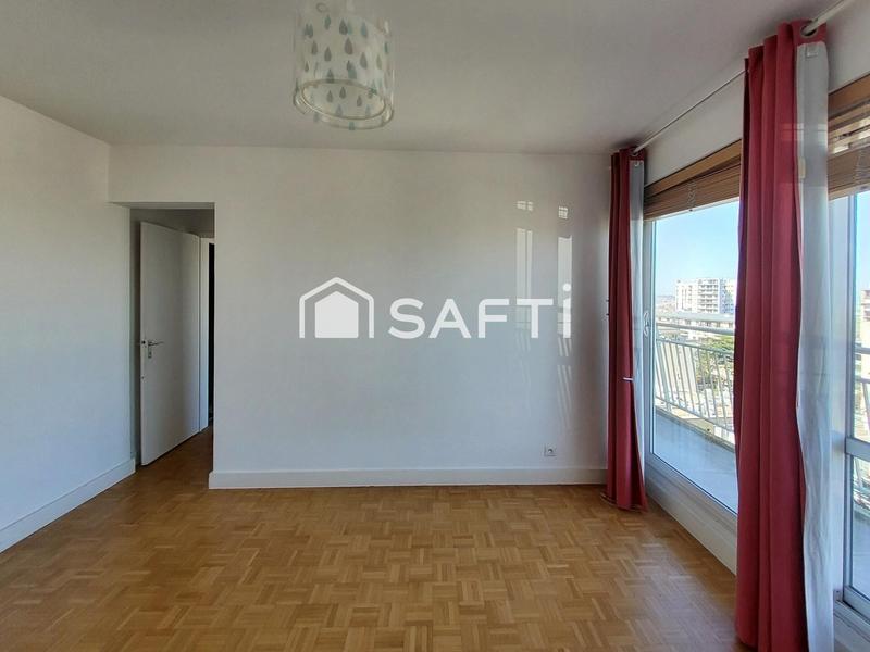 Appartement - 99 m² - 5 pièces