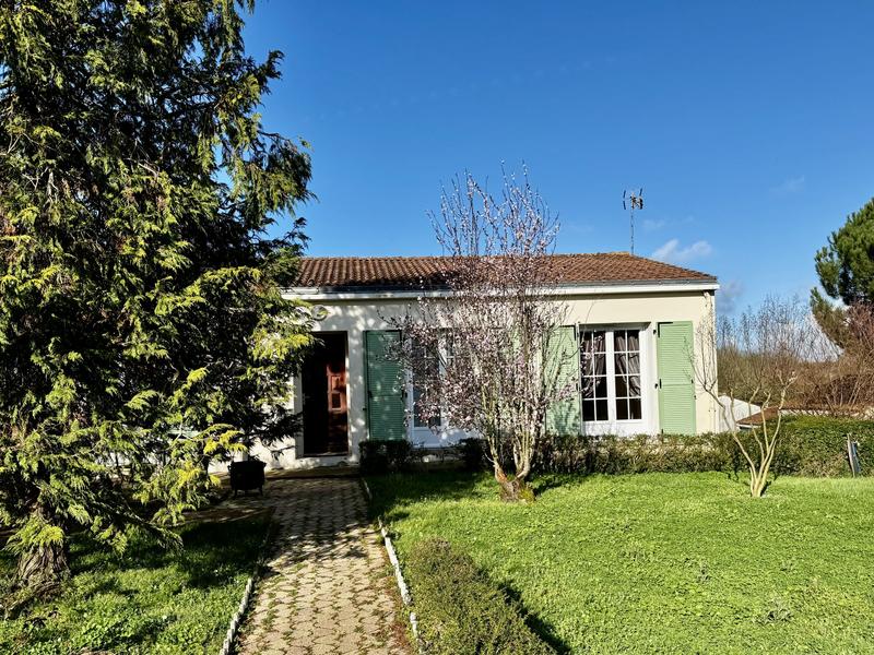 Maison traditionnelle - 104 m² - 4 pièces