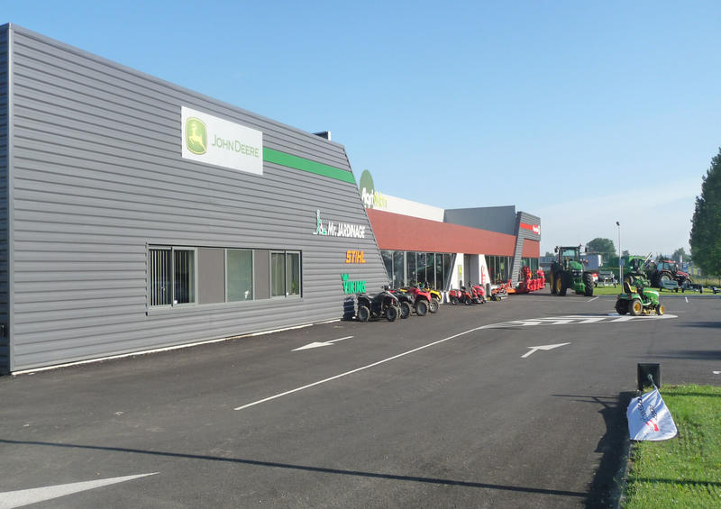 Local commercial - 1 528 m²