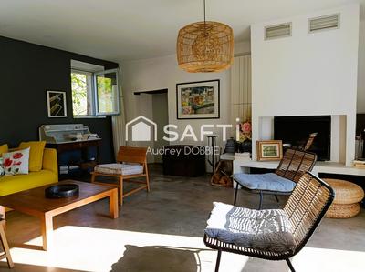 Maison - 140 m² - 5 pièces