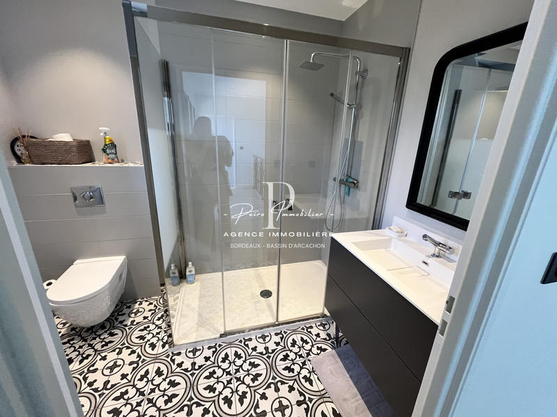 Maison contemporaine - 250 m² - 6 pièces