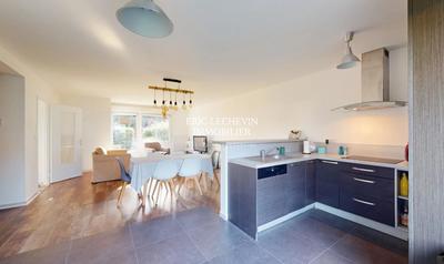 Maison - 104 m² - 4 pièces