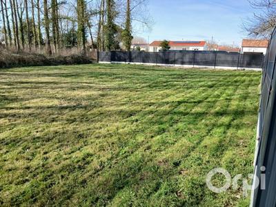 Terrain - 745 m²