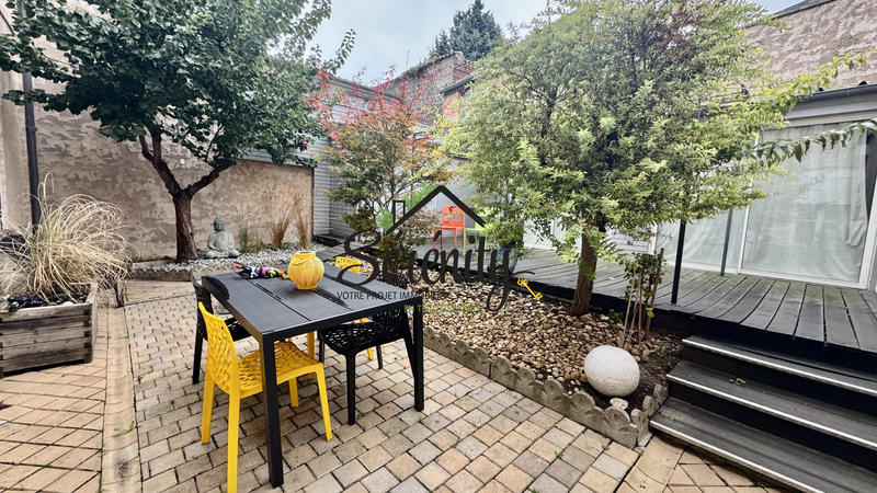 Maison - 209 m² - 10 pièces