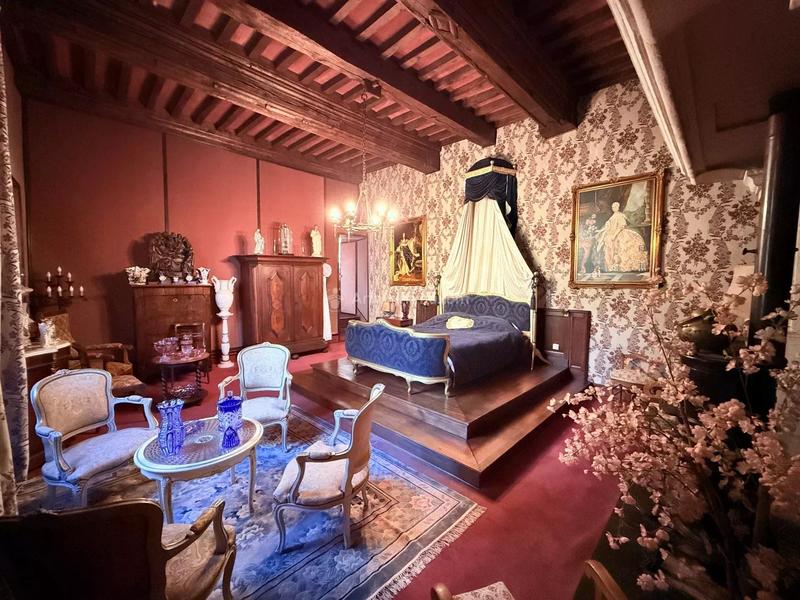 Maison - 450 m² - 14 pièces