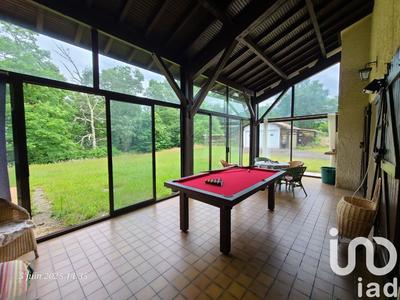 Maison - 232 m² - 8 pièces