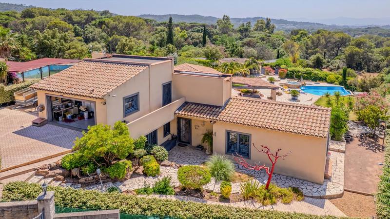 Villa - 196 m² - 4 pièces