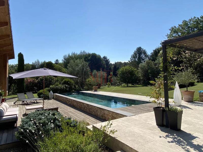 Villa - 160 m² - 7 pièces