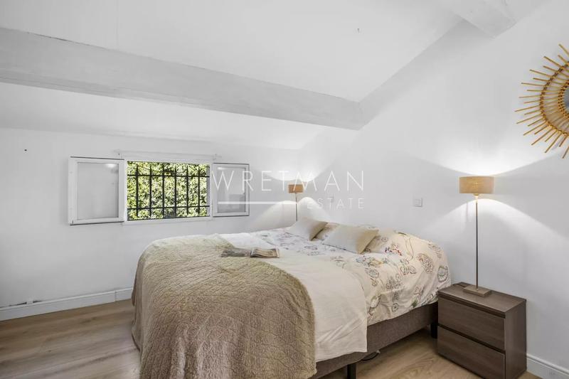 Maison - 227 m² - 8 pièces