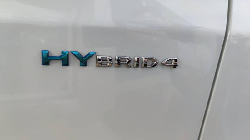 Peugeot 3008 II Hybrid4 300 e-Eat8 Gt