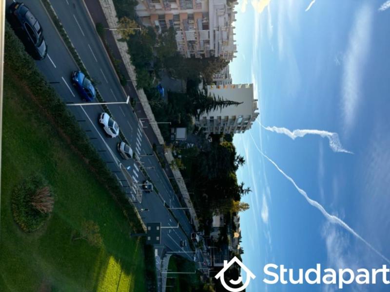 Chambre - 9 m² - 1 pièce