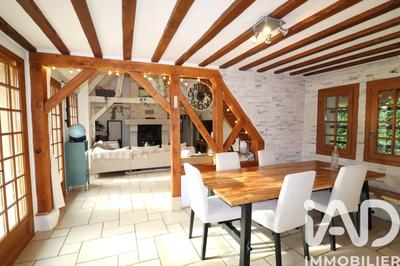 Maison - 190 m² - 8 pièces