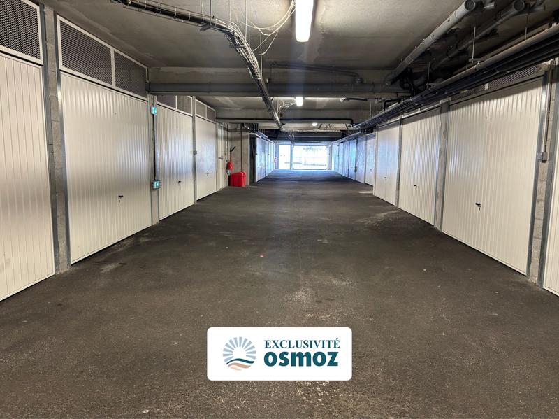 Parking / Garage - 14 m²