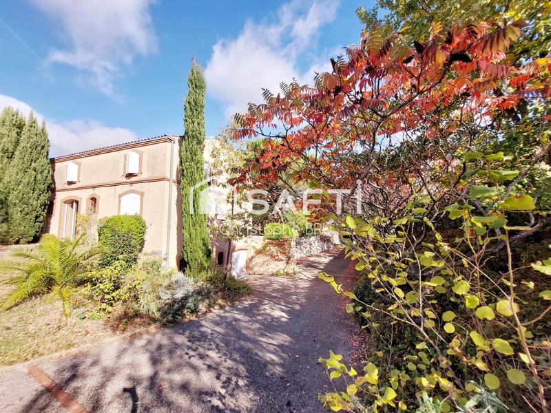 Maison - 200 m² - 7 pièces