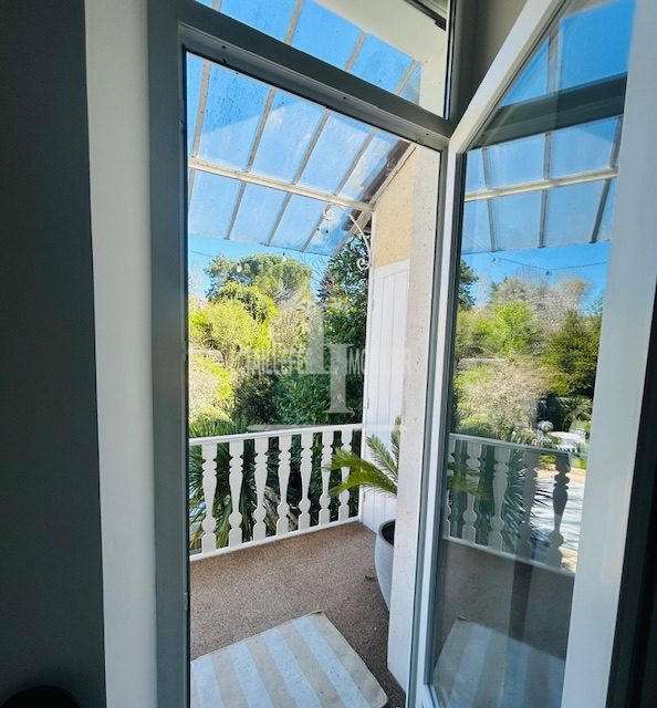 Maison - 208 m² - 7 pièces