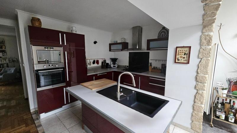 Maison - 187 m² - 7 pièces