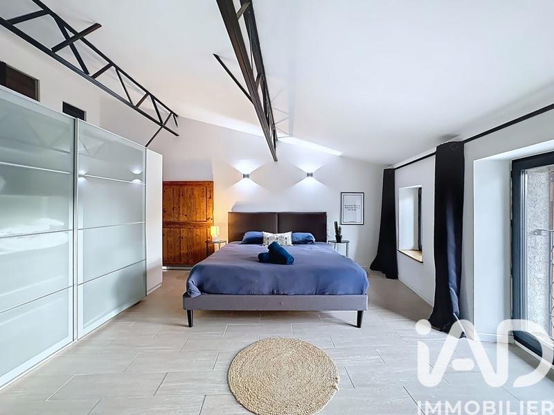 Maison - 297 m² - 7 pièces