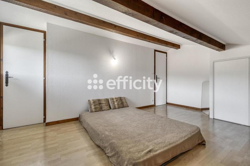 Maison - 182 m² - 7 pièces