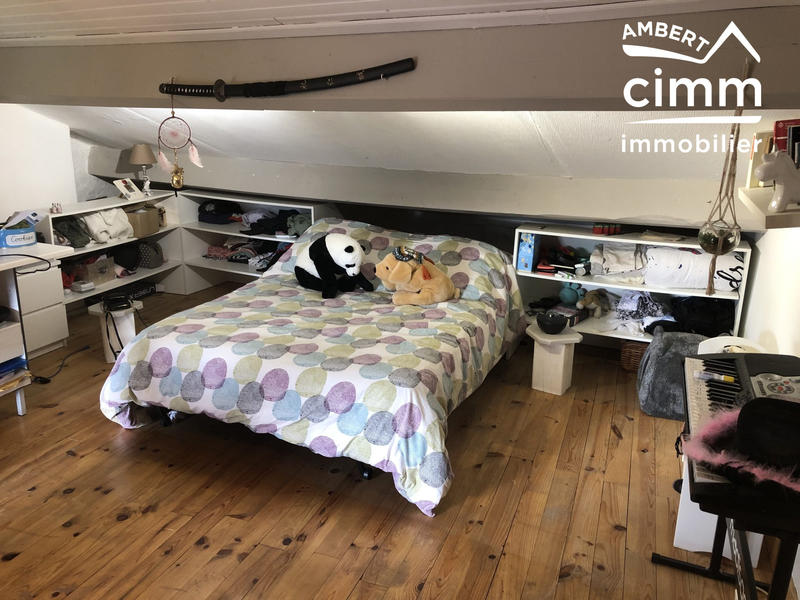 Maison - 122 m² - 8 pièces