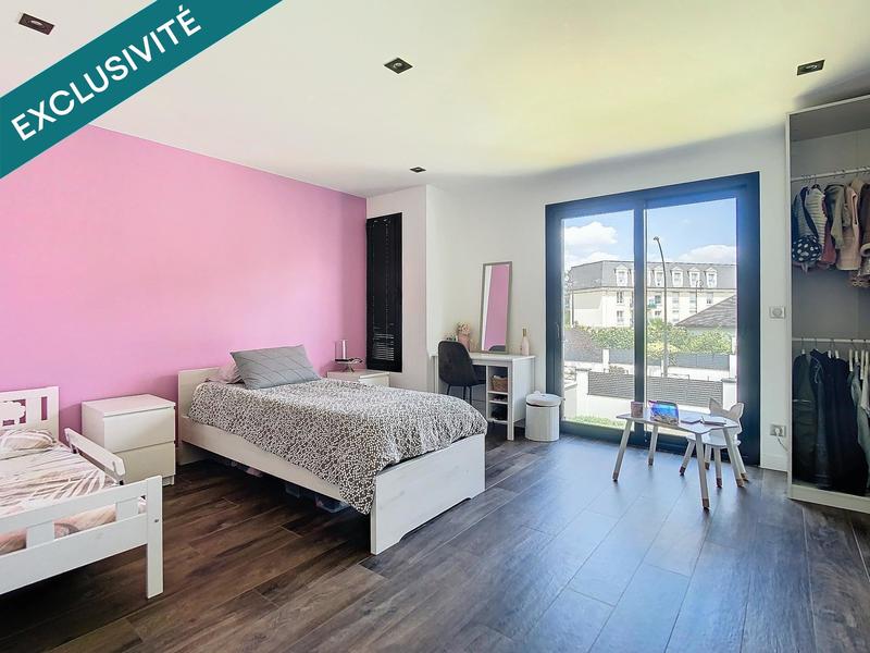 Maison - 246 m² - 6 pièces